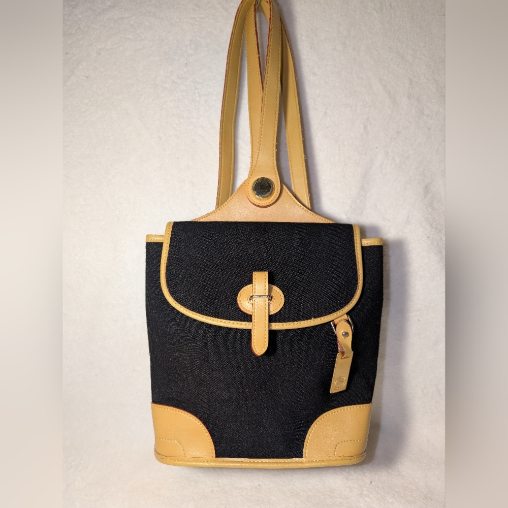 Vintage/Y2K Dooney & Bourke Cabriolet Backpack Black W/ British Tan Leather Trim